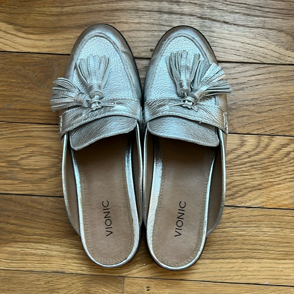 Vionic metallic mules